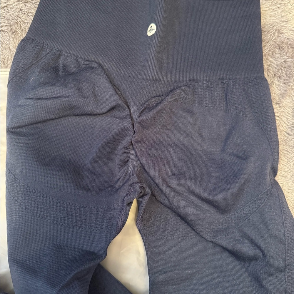 Navy High-Waisted Leggings